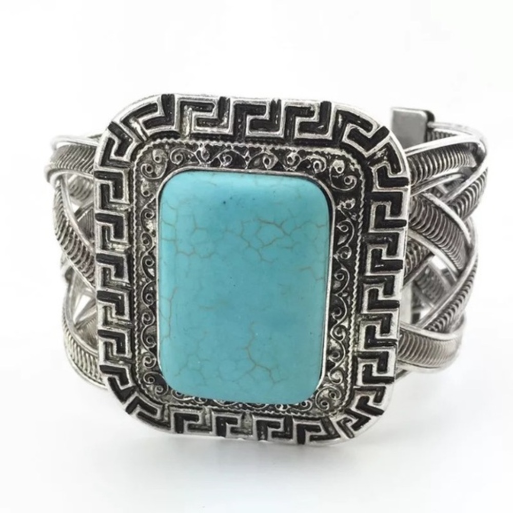 Blue and silver statement cuff. NWT Doesn’t tarnish.  Great gift!